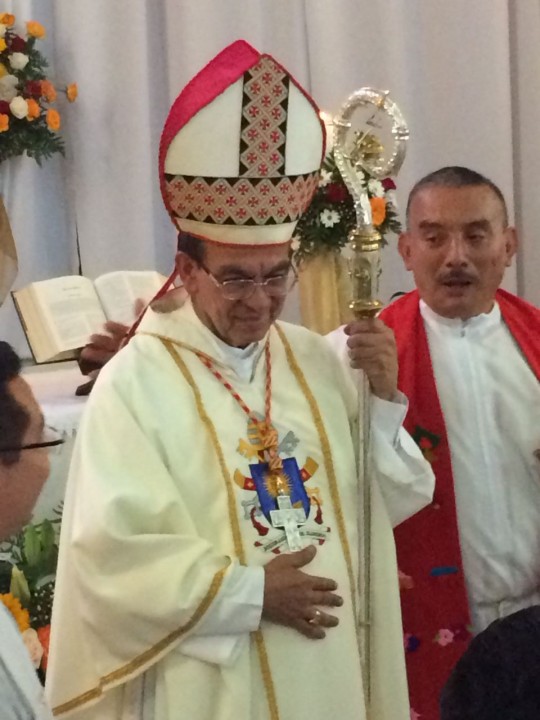 Foto: José García. El cardenal Rosa Chávez oficia misa en su parroquia San Francisco