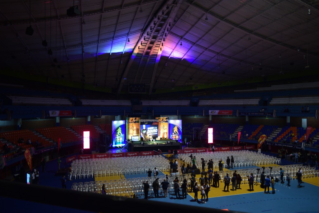 Foto por Gabriel Martínez.  La asistencia al Palacio de los Deportes fue muy reducida.