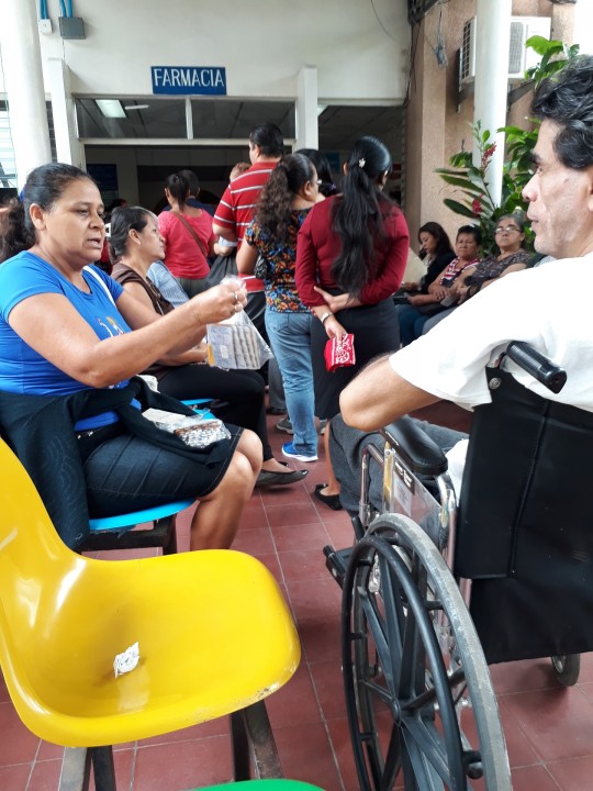 El hospital Zacamil no escapa a las limitaciones en medicamentos que sufren el Rosales. /Foto de Ana Argueta.